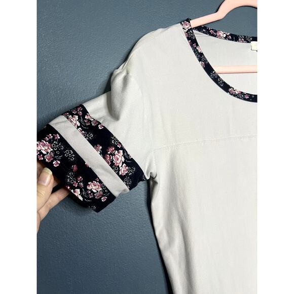 Ultra Flirt Super Soft Pajama Top with Floral Edging Size Medium Purple - Picture 3 of 7